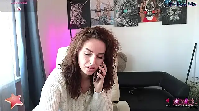 Snapshot of xx_adrihanna_xx chatting on February 18, 2025, 7:32 am xx adrihanna xx online show from February 18, 2025, 7:32 am