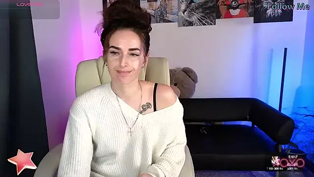 Snapshot of xx_adrihanna_xx chatting on February 18, 2025, 3:21 pm xx adrihanna xx online show from February 18, 2025, 3:21 pm