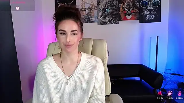 Snapshot of xx_adrihanna_xx chatting on February 19, 2025, 6:00 pm xx adrihanna xx online show from February 19, 2025, 6:00 pm