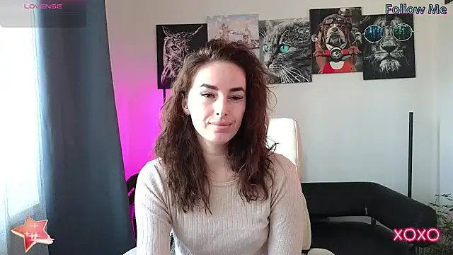 Snapshot of xx_adrihanna_xx chatting on February 20, 2025, 7:34 am xx adrihanna xx online show from February 20, 2025, 7:34 am