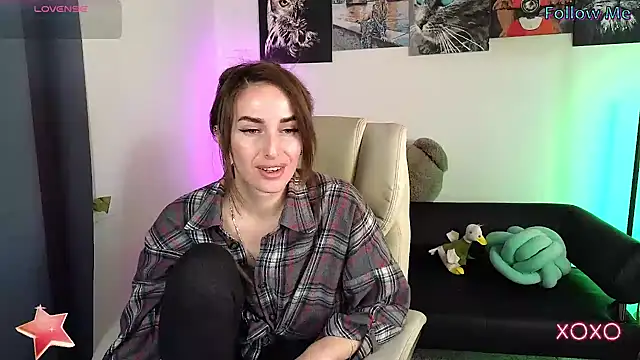 Snapshot of xx_adrihanna_xx chatting on February 26, 2025, 8:33 pm xx adrihanna xx online show from February 26, 2025, 8:33 pm