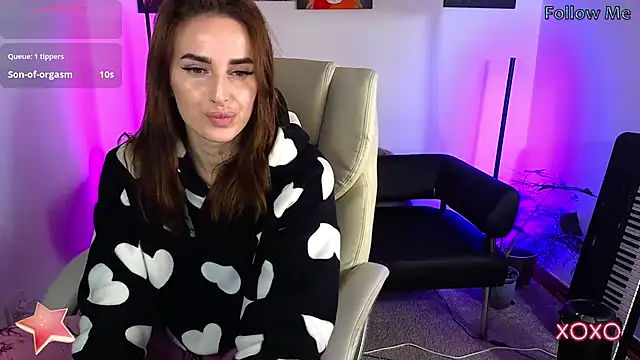 Snapshot of xx_adrihanna_xx chatting on March 6, 2025, 4:28 pm xx adrihanna xx online show from March 6, 2025, 4:28 pm