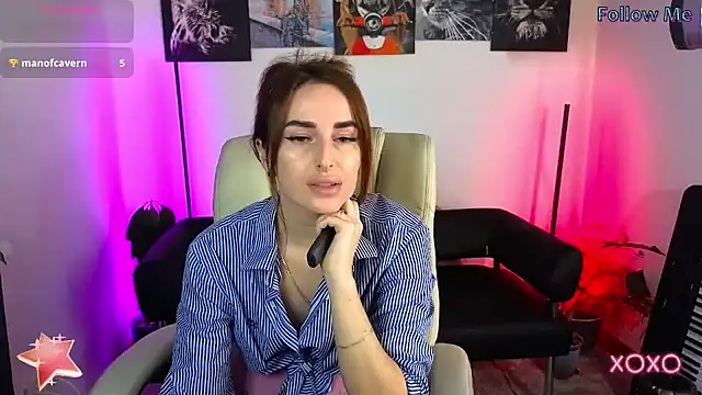 Snapshot of xx_adrihanna_xx chatting on March 7, 2025, 3:28 pm xx adrihanna xx online show from March 7, 2025, 3:28 pm