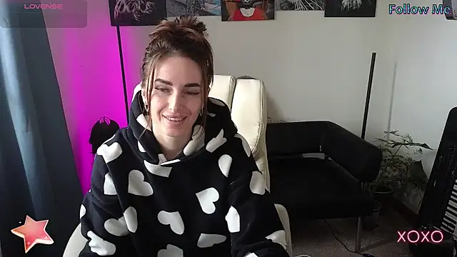 Snapshot of xx_adrihanna_xx chatting on March 12, 2025, 6:40 am xx adrihanna xx online show from March 12, 2025, 6:40 am