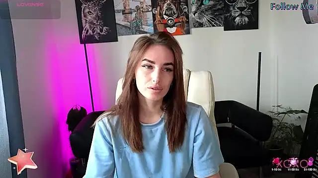 Snapshot of xx_adrihanna_xx chatting on March 13, 2025, 6:26 am xx adrihanna xx online show from March 13, 2025, 6:26 am