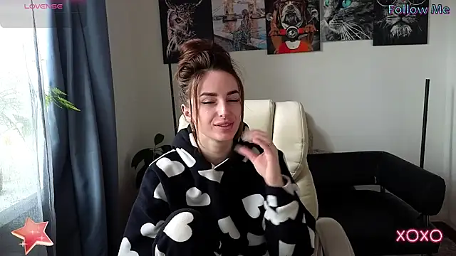 Snapshot of xx_adrihanna_xx chatting on March 15, 2025, 7:53 am xx adrihanna xx online show from March 15, 2025, 7:53 am