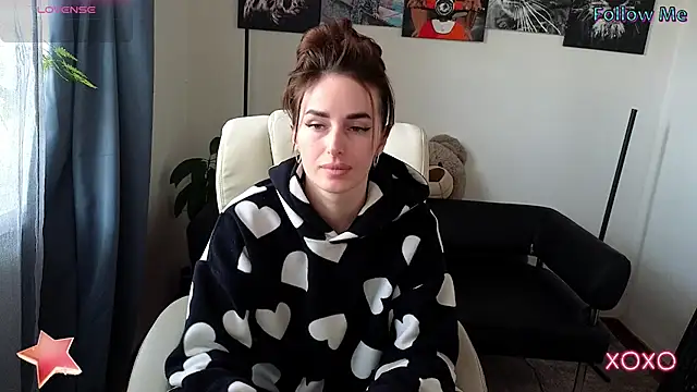 Snapshot of xx_adrihanna_xx chatting on March 15, 2025, 11:51 am xx adrihanna xx online show from March 15, 2025, 11:51 am