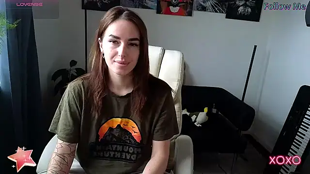 Snapshot of xx_adrihanna_xx chatting on March 17, 2025, 6:18 am xx adrihanna xx online show from March 17, 2025, 6:18 am