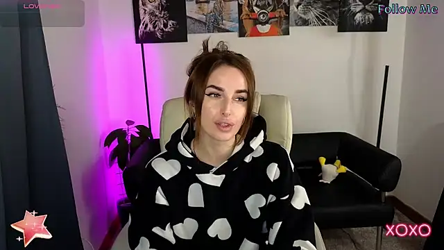 Snapshot of xx_adrihanna_xx chatting on March 18, 2025, 5:42 pm xx adrihanna xx online show from March 18, 2025, 5:42 pm