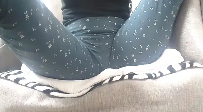 Snapshot of Web_Lady chatting on February 13, 2025, 9:27 pm Web Lady online show from February 13, 2025, 9:27 pm