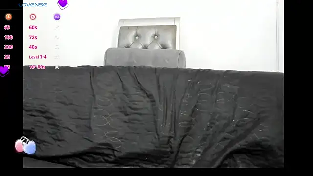Snapshot of Angelblue_ chatting on January 21, 2025, 8:11 pm Angelblue online show from January 21, 2025, 8:11 pm