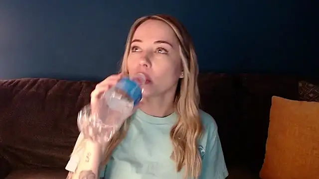 Snapshot of yourbabyface chatting on March 22, 2026, 5:49 pm yourbabyface online show from March 22, 2026, 5:49 pm