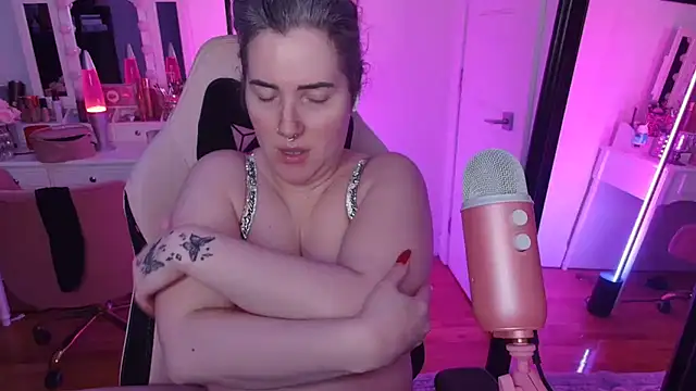 rachelbrooksxx online show from March 8, 2026, 5:17 pm