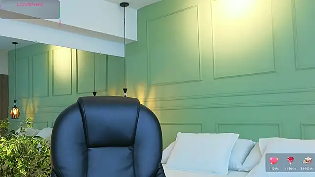 kataliina   online show from September 14, 2025, 11:42 am