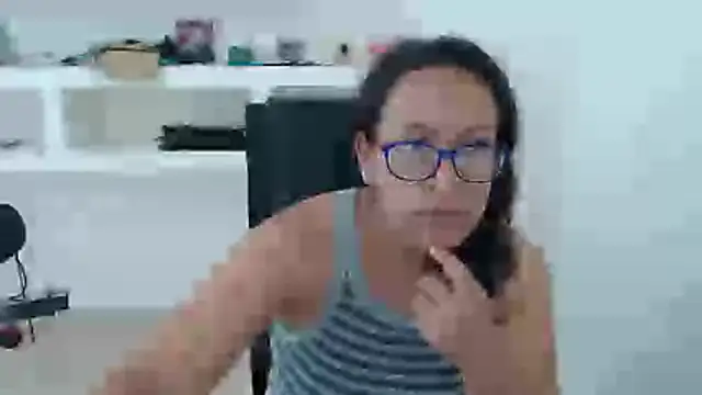 evelin king online show from February 27, 2026, 10:32 pm