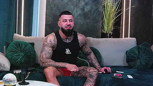 masterkingofmusclee online show from January 27, 2025, 6:41 am