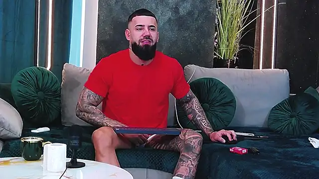 masterkingofmusclee online show from February 4, 2025, 6:57 am