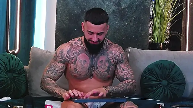 masterkingofmusclee online show from February 4, 2025, 10:00 am