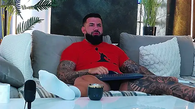 masterkingofmusclee online show from September 25, 2025, 7:56 am