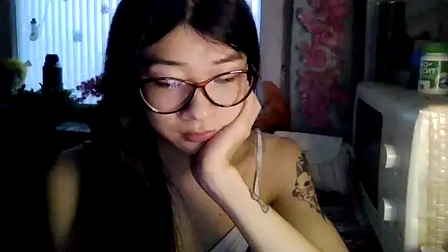 CarlyJoy online show from March 9, 2026, 12:42 pm