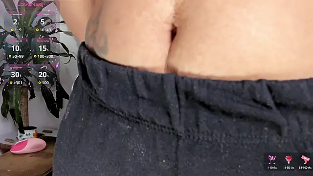 im amber online show from September 10, 2025, 1:22 pm