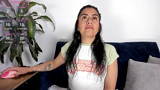 im amber online show from October 2, 2025, 1:51 pm