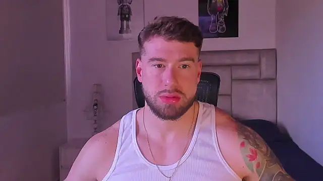 Snapshot of paul_rogerr chatting on May 24, 2026, 5:40 pm paul rogerr online show from May 24, 2026, 5:40 pm