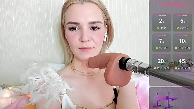 Kaya Devis online show from March 4, 2025, 7:51 am