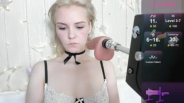 Kaya Devis online show from March 30, 2026, 4:35 am