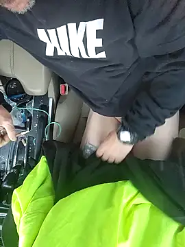 Snapshot of deepstroker42071 chatting on February 16, 2025, 1:27 pm deepstroker42071 online show from February 16, 2025, 1:27 pm