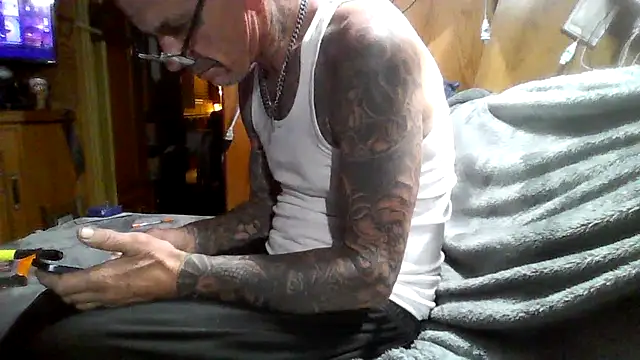 deepstroker42071 online show from April 2, 2026, 2:53 am
