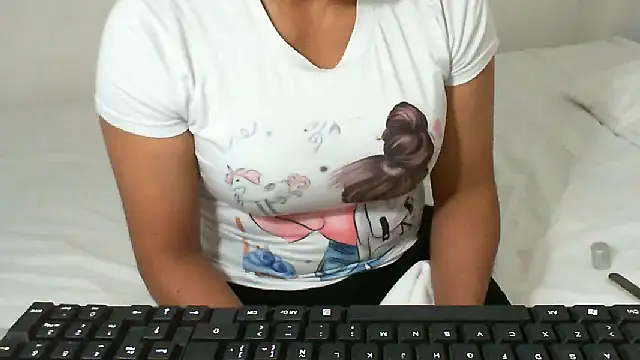 Snapshot of salome__milf chatting on February 21, 2025, 2:39 am salome  milf online show from February 21, 2025, 2:39 am