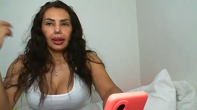 salome  milf online show from November 25, 2025, 5:40 am