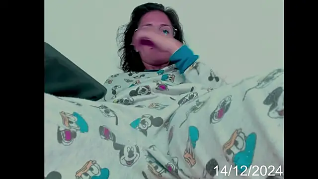 lady hana28 online show from December 14, 2024, 2:10 pm