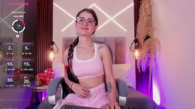 dasha-rodrigues online show from June 3, 2026, 1:46 pm