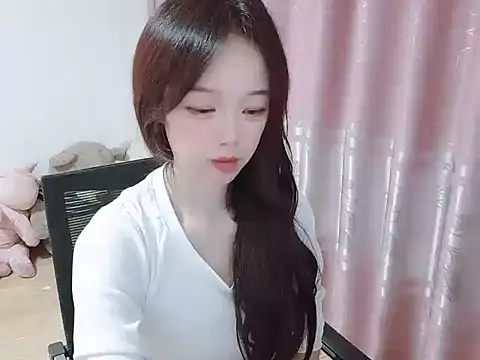 wwcc123 online show from September 28, 2025, 2:22 pm