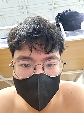 Snapshot of Gwencloudy chatting on February 24, 2026, 4:10 am Gwencloudy online show from February 24, 2026, 4:10 am