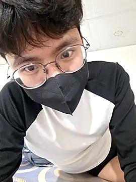 Snapshot of Gwencloudy chatting on February 26, 2026, 4:28 pm Gwencloudy online show from February 26, 2026, 4:28 pm