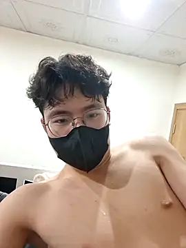 Snapshot of Gwencloudy chatting on March 1, 2026, 4:09 pm Gwencloudy online show from March 1, 2026, 4:09 pm