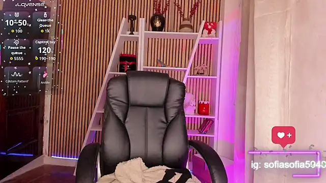 sofiah  online show from March 15, 2026, 6:36 pm