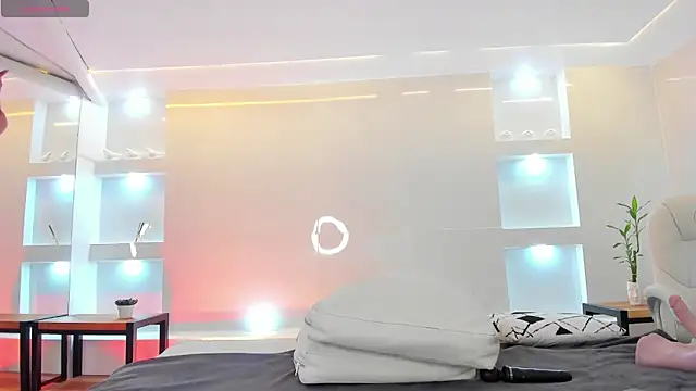 martina mayers online show from March 6, 2025, 12:43 am