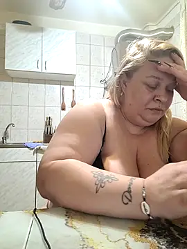 AriannaMilf online show from November 7, 2025, 9:37 pm