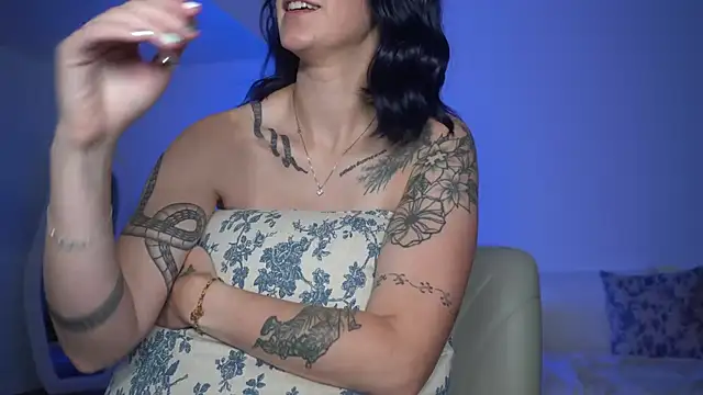 Snapshot of greydesire chatting on October 10, 2025, 2:05 pm greydesire online show from October 10, 2025, 2:05 pm