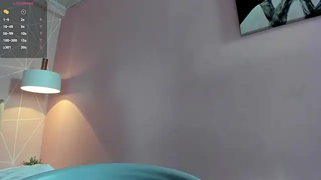 dolly zoe online show from February 7, 2025, 7:40 am