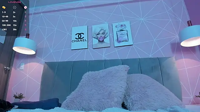 dolly zoe online show from February 22, 2025, 8:29 am