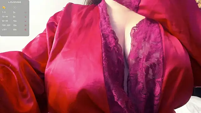 dolly zoe online show from April 13, 2026, 9:15 am