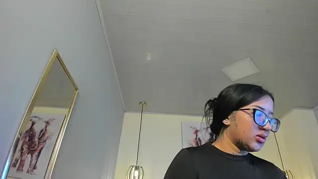 ayshel   online show from November 5, 2025, 5:07 am