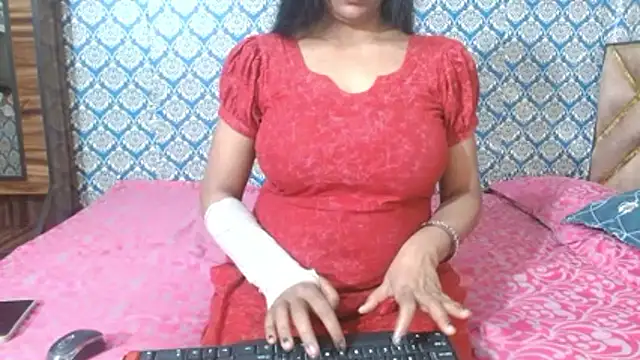 nikitahot3 online show from December 18, 2025, 2:45 pm