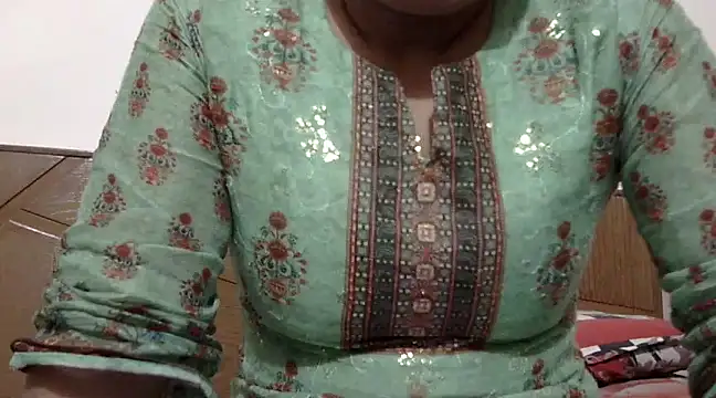 shekira99 online show from March 11, 2025, 2:51 pm