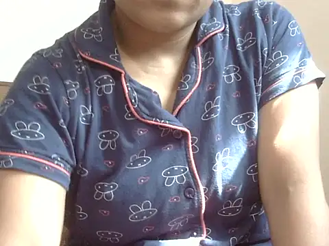 shekira99 online show from September 27, 2025, 3:44 am